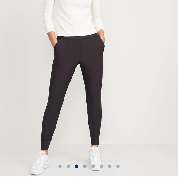 NWT OLD NAVY High-Waisted PowerSoft 7/8 Joggers Color: Black Jack Size Medium - Picture 3 of 9